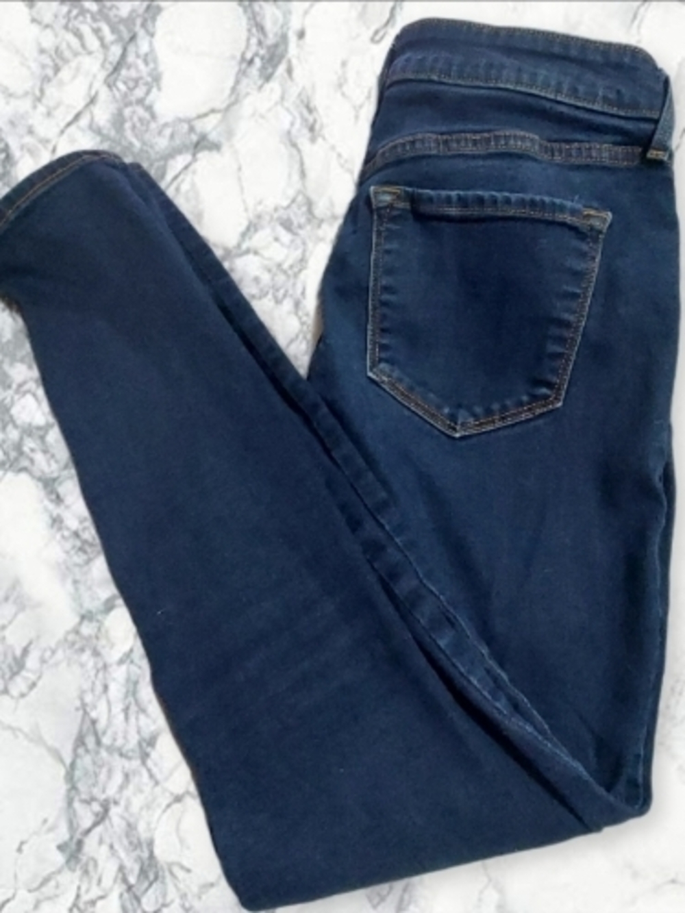 Old Navy Mid-Rise Navy Blue Women’s Skinny Jeans